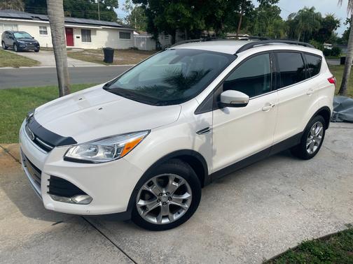 White 2013 Ford Escape SEL