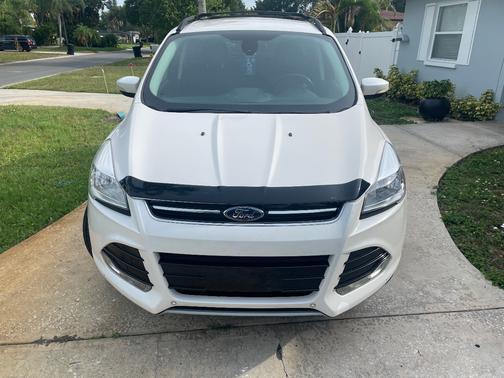 White 2013 Ford Escape SEL