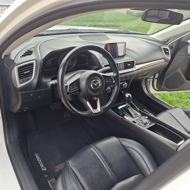 2018 Mazda Mazda3 Touring