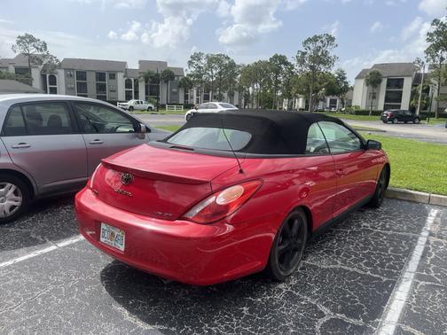2005 Toyota Camry Solara SE