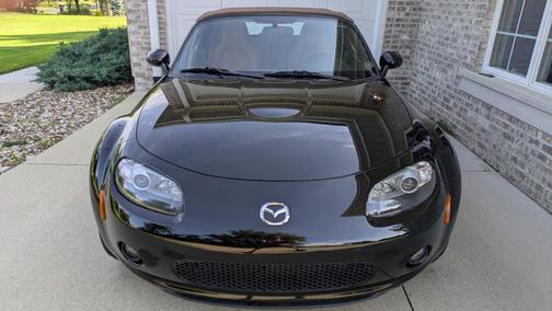 Black 2006 Mazda MX-5 Miata Grand Touring