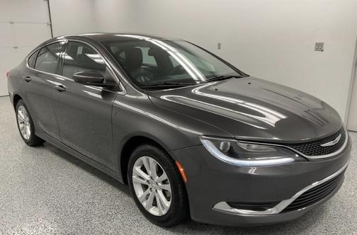 2017 Chrysler 200 Limited