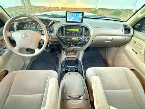 2005 Toyota Sequoia SR5