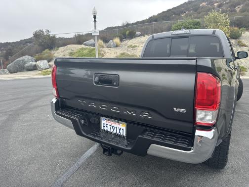 2016 Toyota Tacoma SR5