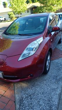Red 2011 Nissan Leaf SL