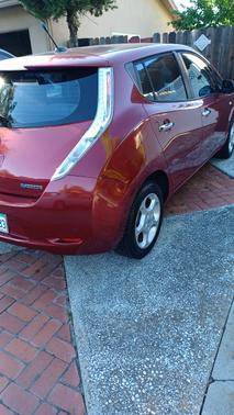 Red 2011 Nissan Leaf SL