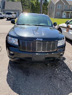 Black 2013 Jeep Grand Cherokee Laredo