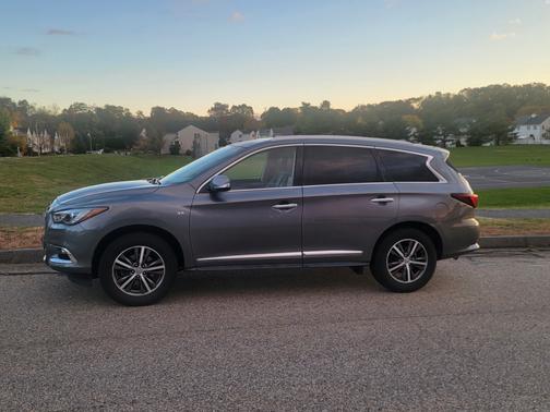 2017 INFINITI QX60 Base