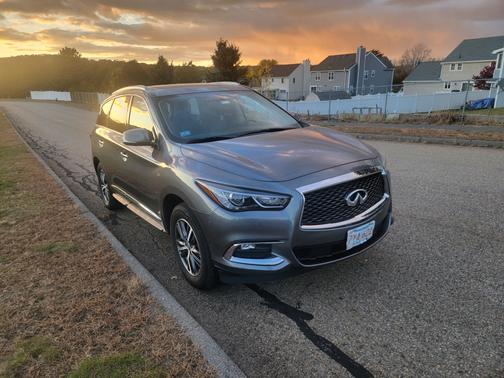2017 INFINITI QX60 Base