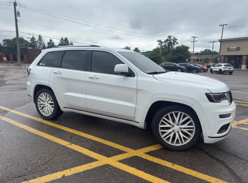 2018 Jeep Grand Cherokee Summit