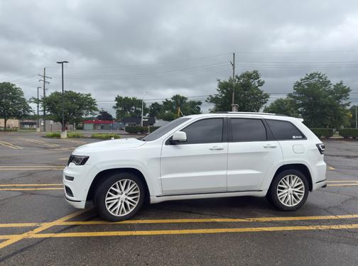 2018 Jeep Grand Cherokee Summit