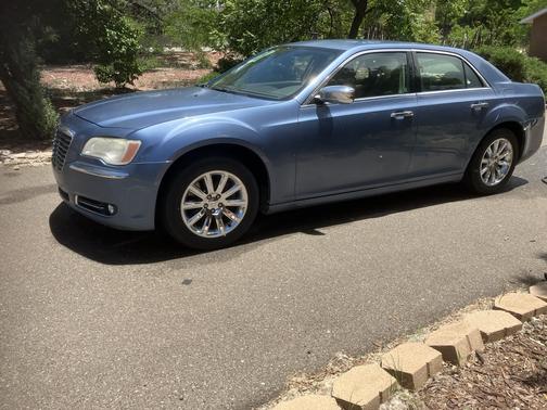 2011 Chrysler 300C Base