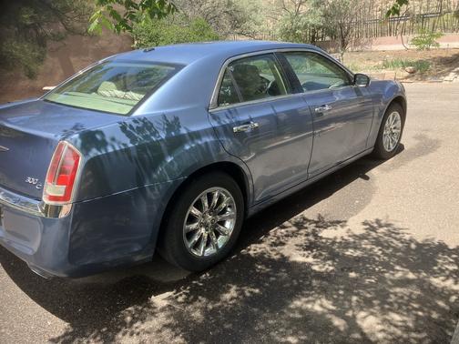 2011 Chrysler 300C Base