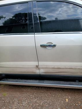 White 2008 GMC Acadia SLT2