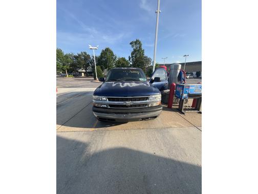 2002 Chevrolet Tahoe LS