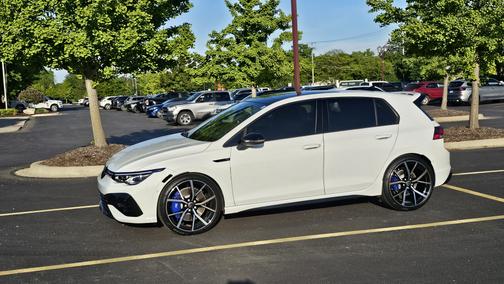 2022 Volkswagen Golf R Base