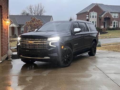 2023 Chevrolet Suburban Premier