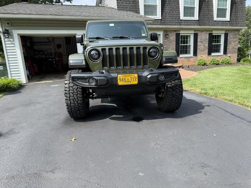 2023 Jeep Wrangler Sahara Altitude