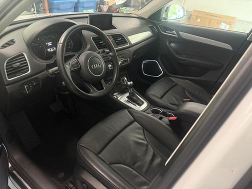 2015 Audi Q3 2.0T Prestige