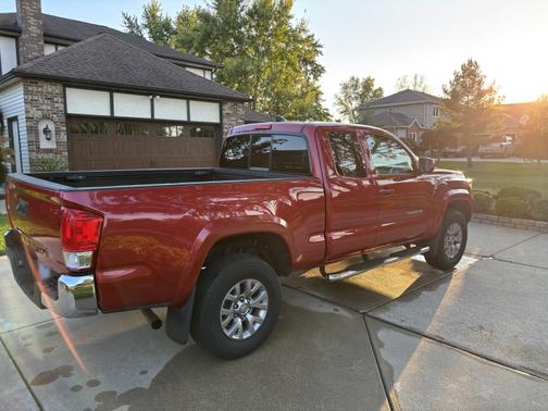 2017 Toyota Tacoma SR5