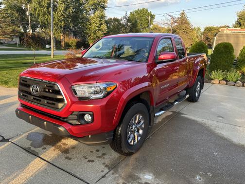 2017 Toyota Tacoma SR5