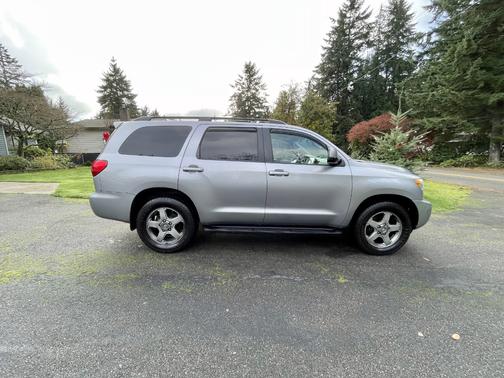 2012 Toyota Sequoia SR5