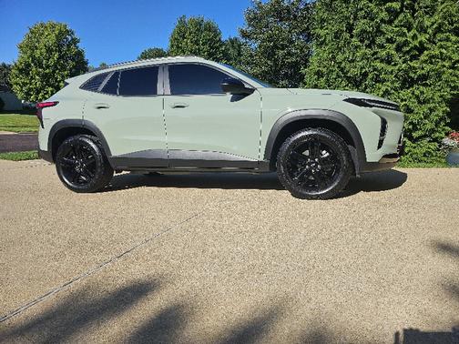 Green 2025 Chevrolet Trax ACTIV