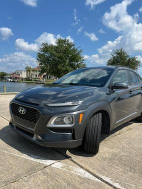 Gray 2018 Hyundai KONA Limited