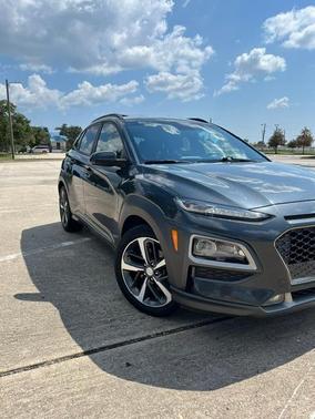Gray 2018 Hyundai KONA Limited