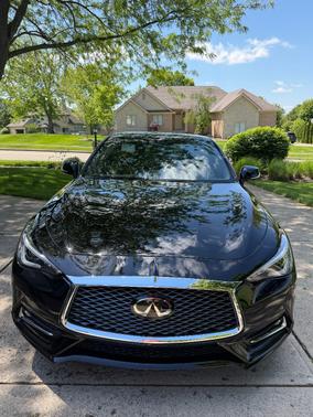 Black 2019 INFINITI Q60 3.0t LUXE