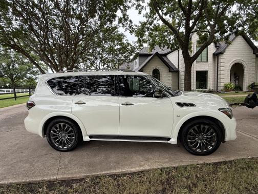 2017 INFINITI QX80 Limited