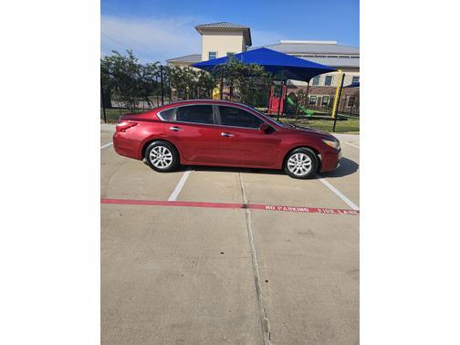 Red 2016 Nissan Altima 2.5