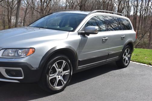 Silver 2013 Volvo XC70 T6 Premier Plus