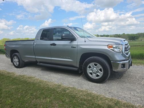 2016 Toyota Tundra SR5