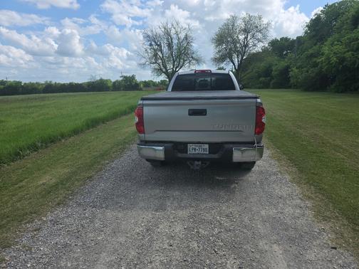 2016 Toyota Tundra SR5