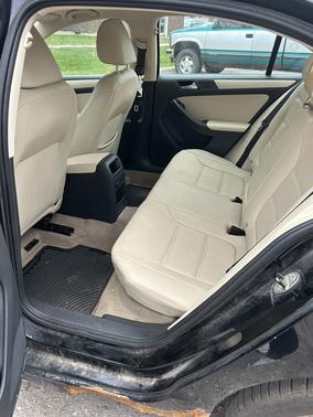 Black 2012 Volkswagen Jetta SE
