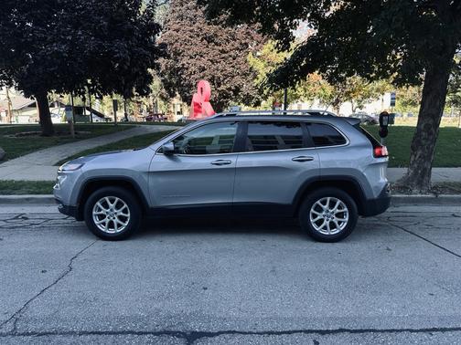 Silver 2014 Jeep Cherokee Latitude