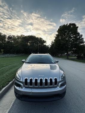 Silver 2014 Jeep Cherokee Latitude