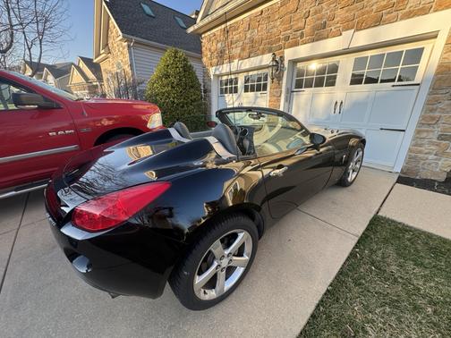 Black 2006 Pontiac Solstice Base