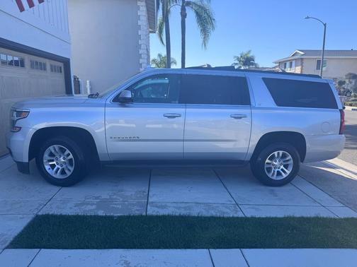 Silver 2016 Chevrolet Suburban LT