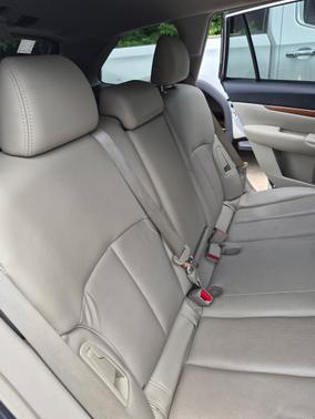 White 2013 Subaru Outback 2.5i Limited