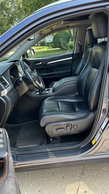 Blue 2015 Toyota Highlander XLE