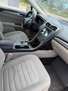 Gold 2018 Ford Fusion SE