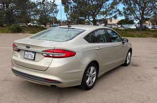 Gold 2018 Ford Fusion SE