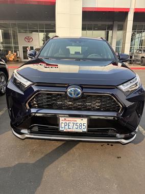 2024 Toyota RAV4 Prime SE