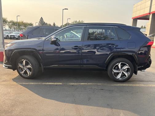 2024 Toyota RAV4 Prime SE