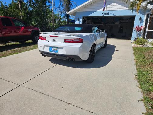 White 2016 Chevrolet Camaro 2SS