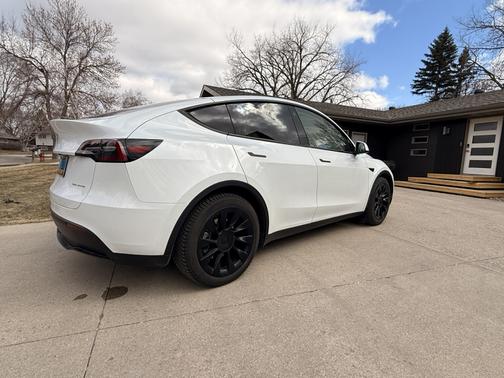 White 2023 Tesla Model Y Long Range