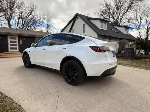 White 2023 Tesla Model Y Long Range