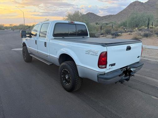 White 2000 Ford F-250 XLT Crew Cab Super Duty